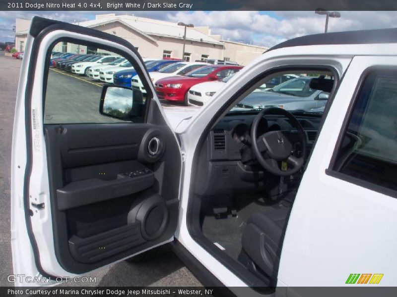 Bright White / Dark Slate Gray 2011 Dodge Nitro Heat 4.0 4x4