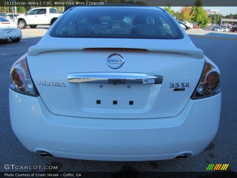 Winter Frost White / Charcoal 2011 Nissan Altima 3.5 SR