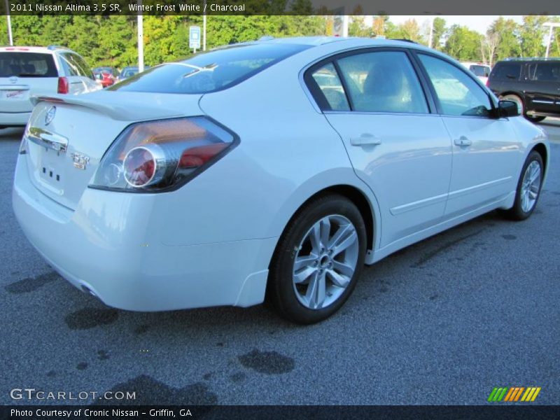 Winter Frost White / Charcoal 2011 Nissan Altima 3.5 SR