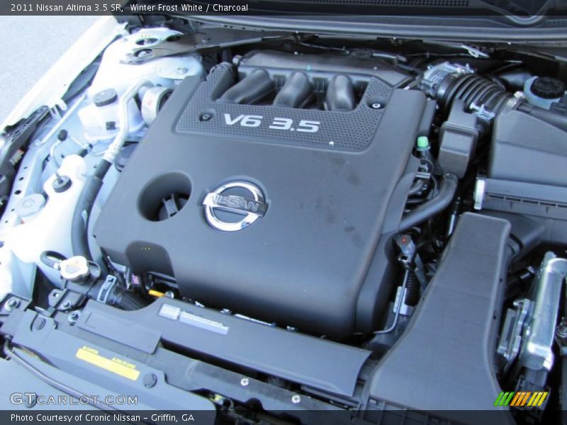Winter Frost White / Charcoal 2011 Nissan Altima 3.5 SR