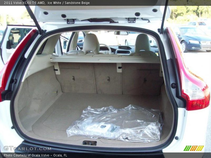 Ice White / Sandstone Beige 2011 Volvo XC60 T6 AWD