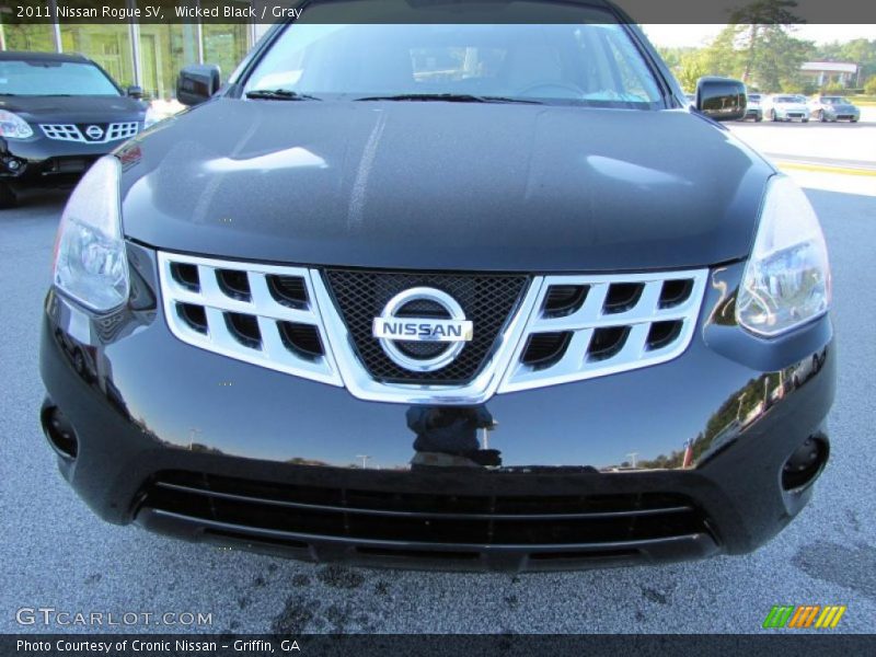 Wicked Black / Gray 2011 Nissan Rogue SV