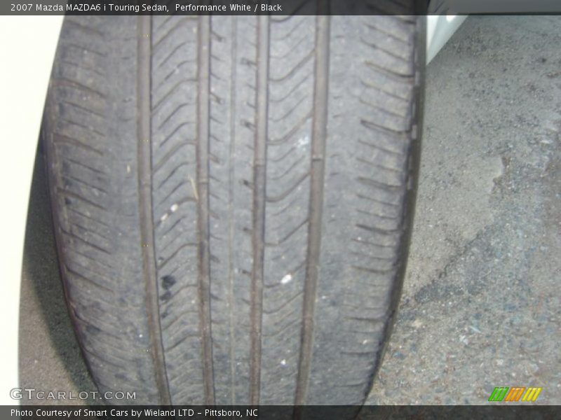 Performance White / Black 2007 Mazda MAZDA6 i Touring Sedan