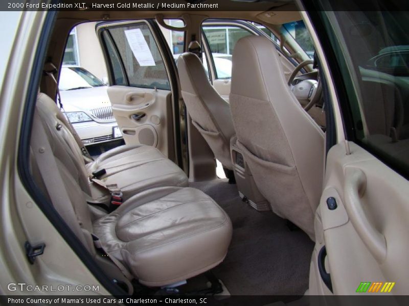 Harvest Gold Metallic / Medium Parchment 2000 Ford Expedition XLT
