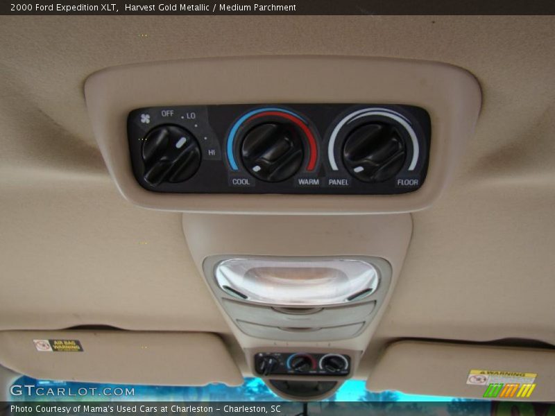 Harvest Gold Metallic / Medium Parchment 2000 Ford Expedition XLT