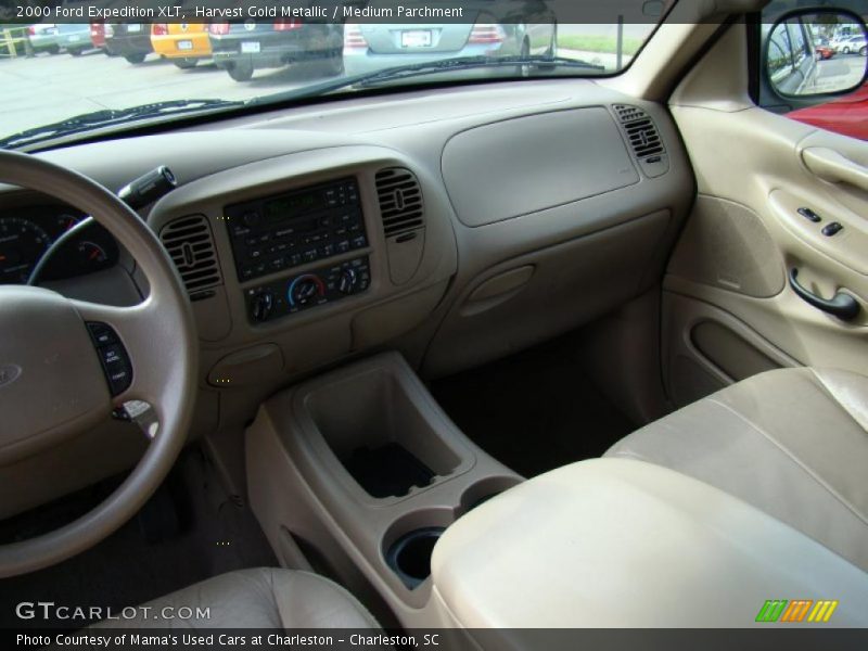 Harvest Gold Metallic / Medium Parchment 2000 Ford Expedition XLT