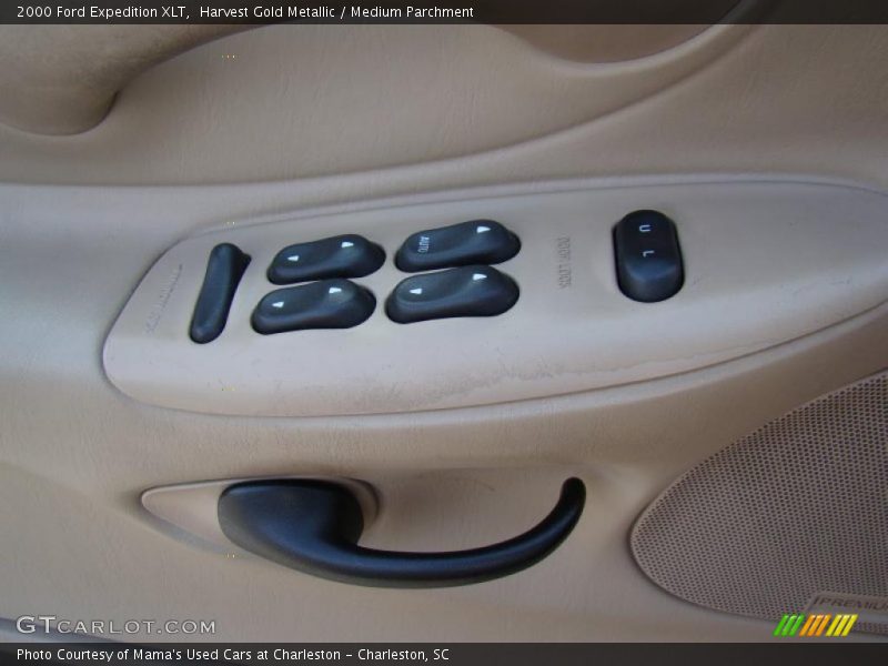 Harvest Gold Metallic / Medium Parchment 2000 Ford Expedition XLT