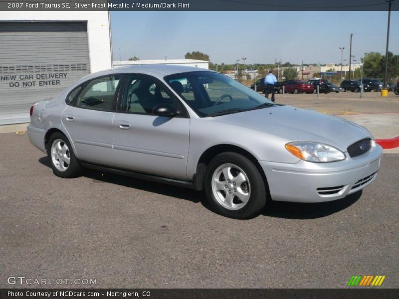 Silver Frost Metallic / Medium/Dark Flint 2007 Ford Taurus SE
