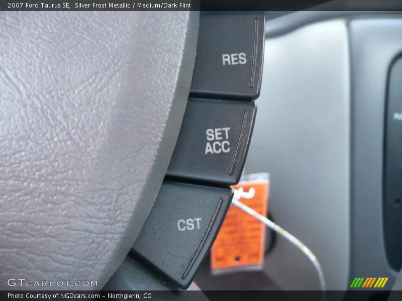 Silver Frost Metallic / Medium/Dark Flint 2007 Ford Taurus SE