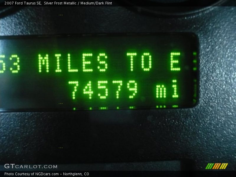 Silver Frost Metallic / Medium/Dark Flint 2007 Ford Taurus SE