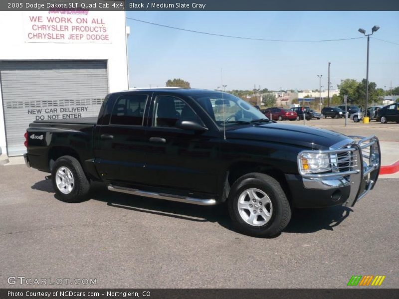 Black / Medium Slate Gray 2005 Dodge Dakota SLT Quad Cab 4x4