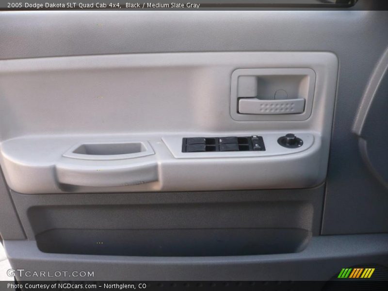 Black / Medium Slate Gray 2005 Dodge Dakota SLT Quad Cab 4x4