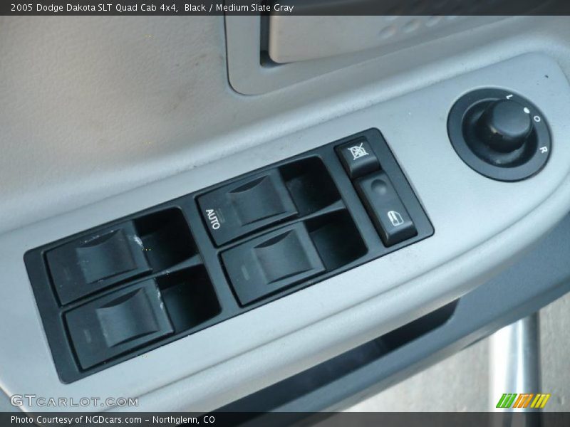 Black / Medium Slate Gray 2005 Dodge Dakota SLT Quad Cab 4x4