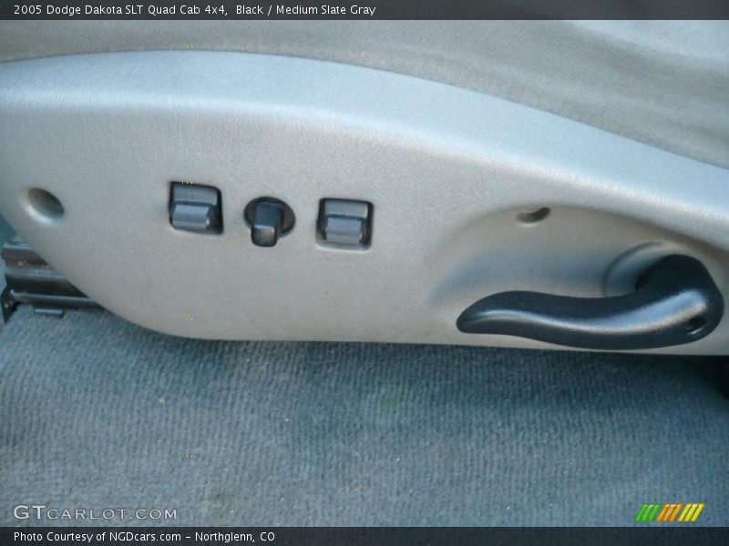 Black / Medium Slate Gray 2005 Dodge Dakota SLT Quad Cab 4x4