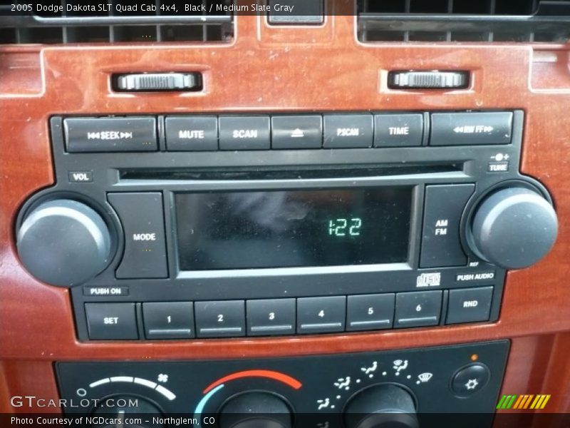 Black / Medium Slate Gray 2005 Dodge Dakota SLT Quad Cab 4x4