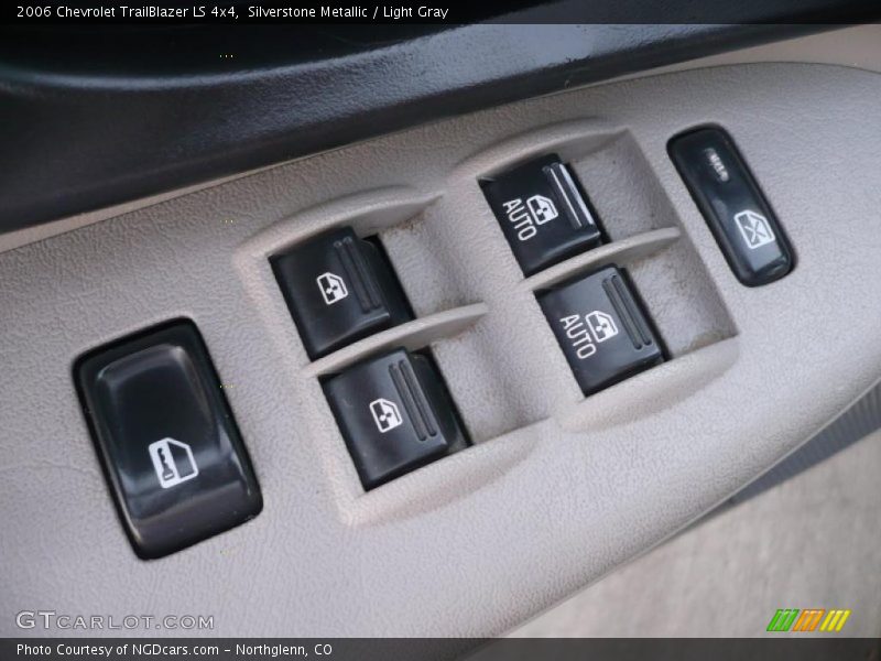 Silverstone Metallic / Light Gray 2006 Chevrolet TrailBlazer LS 4x4