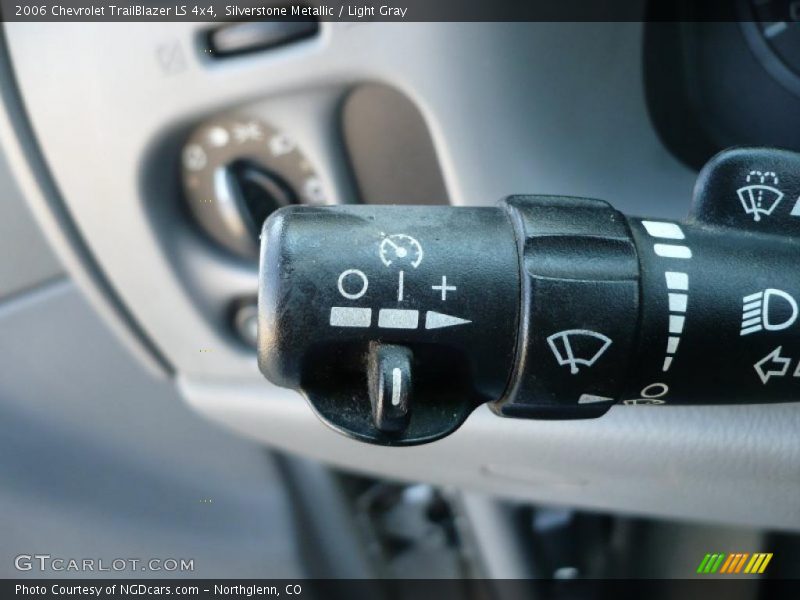 Silverstone Metallic / Light Gray 2006 Chevrolet TrailBlazer LS 4x4
