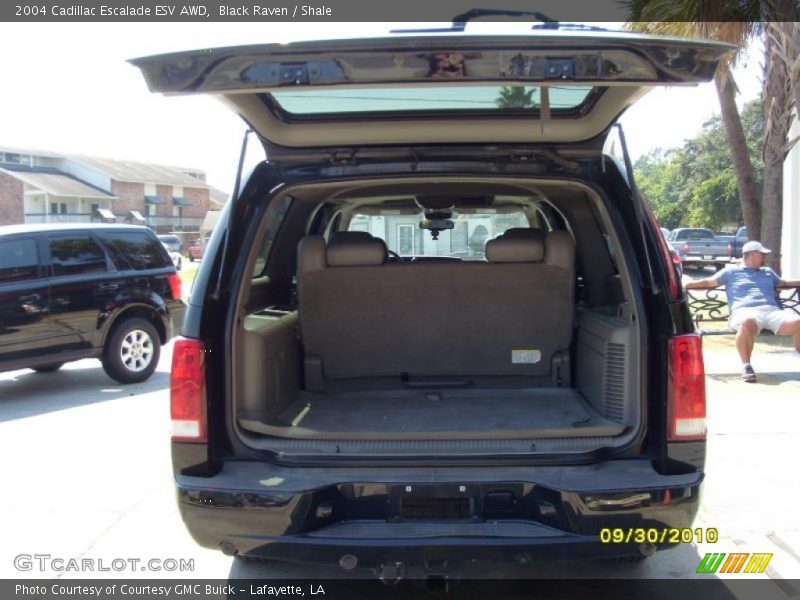 Black Raven / Shale 2004 Cadillac Escalade ESV AWD