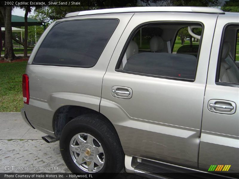 Silver Sand / Shale 2002 Cadillac Escalade