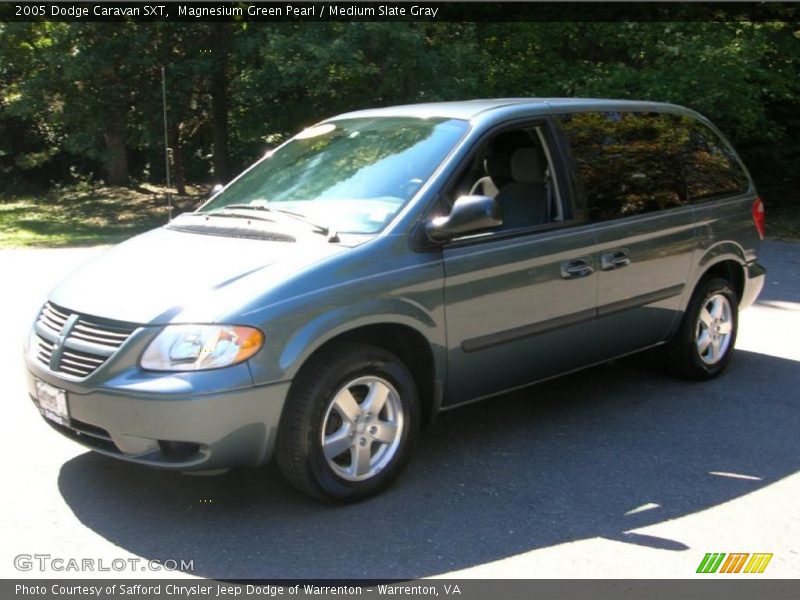 Magnesium Green Pearl / Medium Slate Gray 2005 Dodge Caravan SXT
