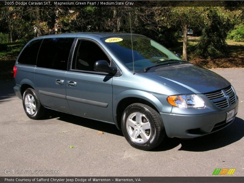 Magnesium Green Pearl / Medium Slate Gray 2005 Dodge Caravan SXT