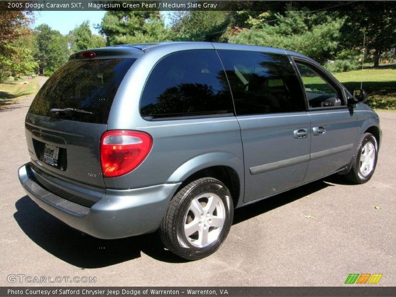 Magnesium Green Pearl / Medium Slate Gray 2005 Dodge Caravan SXT