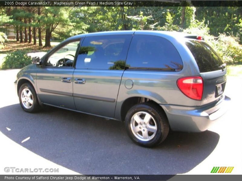 Magnesium Green Pearl / Medium Slate Gray 2005 Dodge Caravan SXT