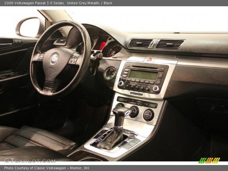 United Grey Metallic / Black 2006 Volkswagen Passat 3.6 Sedan