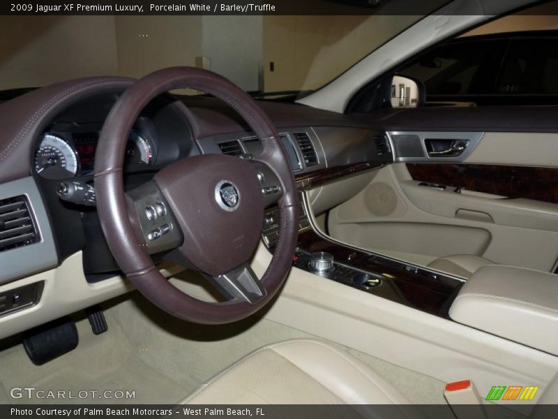  2009 XF Premium Luxury Barley/Truffle Interior