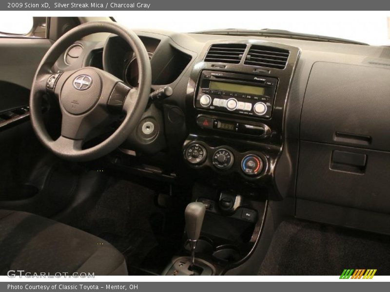 Silver Streak Mica / Charcoal Gray 2009 Scion xD