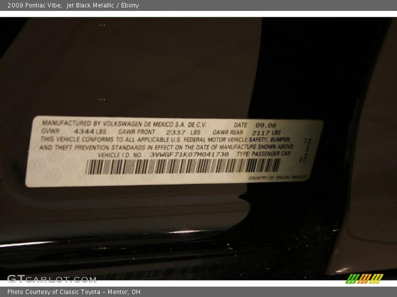 Jet Black Metallic / Ebony 2009 Pontiac Vibe
