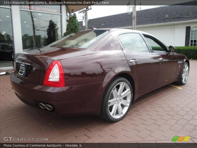 Bordeaux Pontevecchio (Dark Red) / Sand 2010 Maserati Quattroporte S