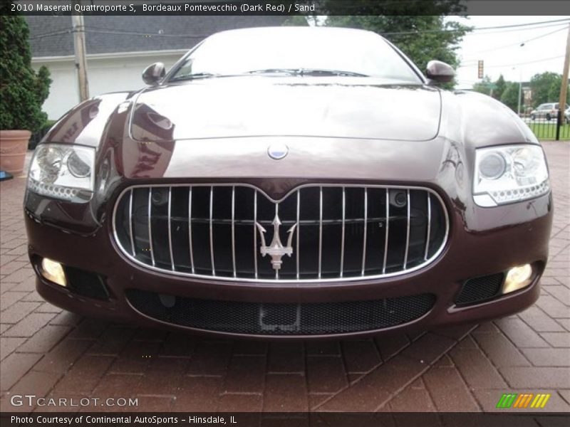 Bordeaux Pontevecchio (Dark Red) / Sand 2010 Maserati Quattroporte S
