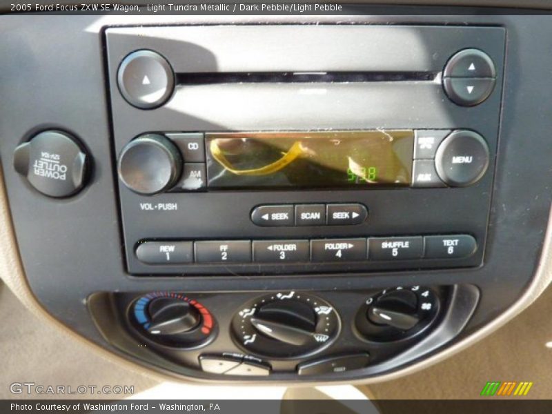 Light Tundra Metallic / Dark Pebble/Light Pebble 2005 Ford Focus ZXW SE Wagon
