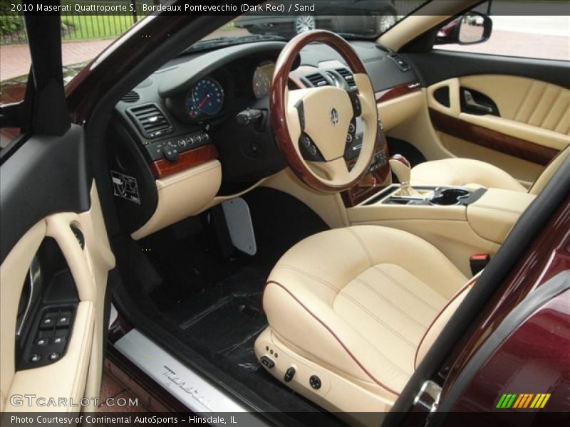 Bordeaux Pontevecchio (Dark Red) / Sand 2010 Maserati Quattroporte S