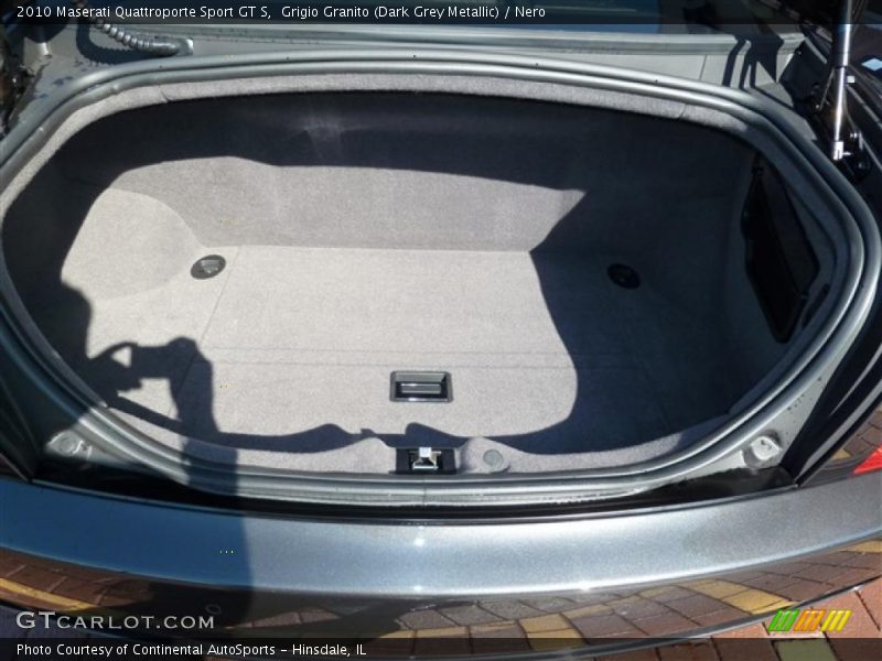  2010 Quattroporte Sport GT S Trunk