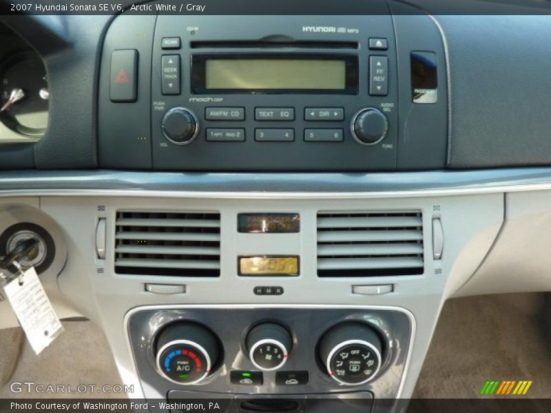 Arctic White / Gray 2007 Hyundai Sonata SE V6