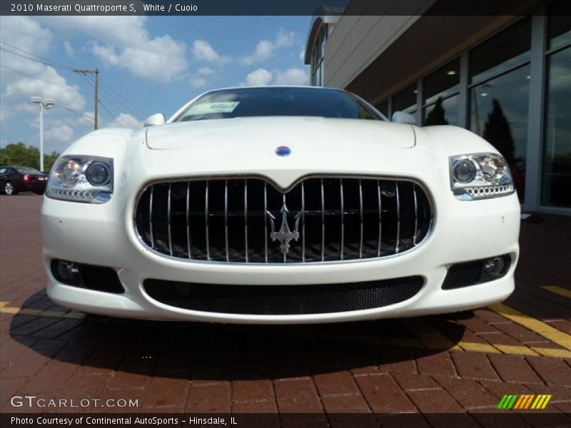 White / Cuoio 2010 Maserati Quattroporte S