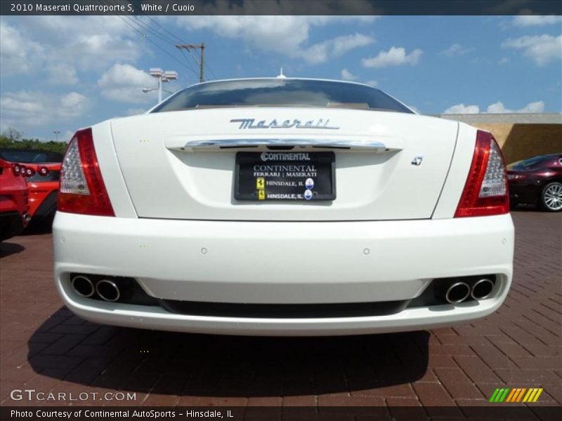 White / Cuoio 2010 Maserati Quattroporte S