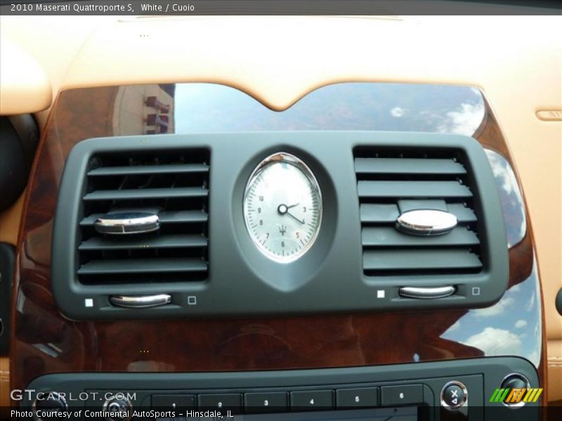 White / Cuoio 2010 Maserati Quattroporte S