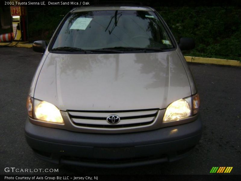 Desert Sand Mica / Oak 2001 Toyota Sienna LE