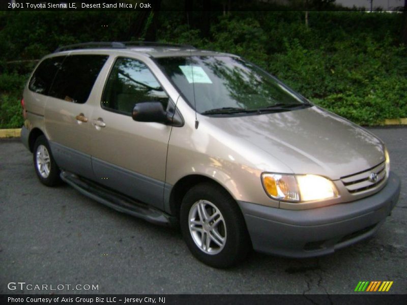 Desert Sand Mica / Oak 2001 Toyota Sienna LE