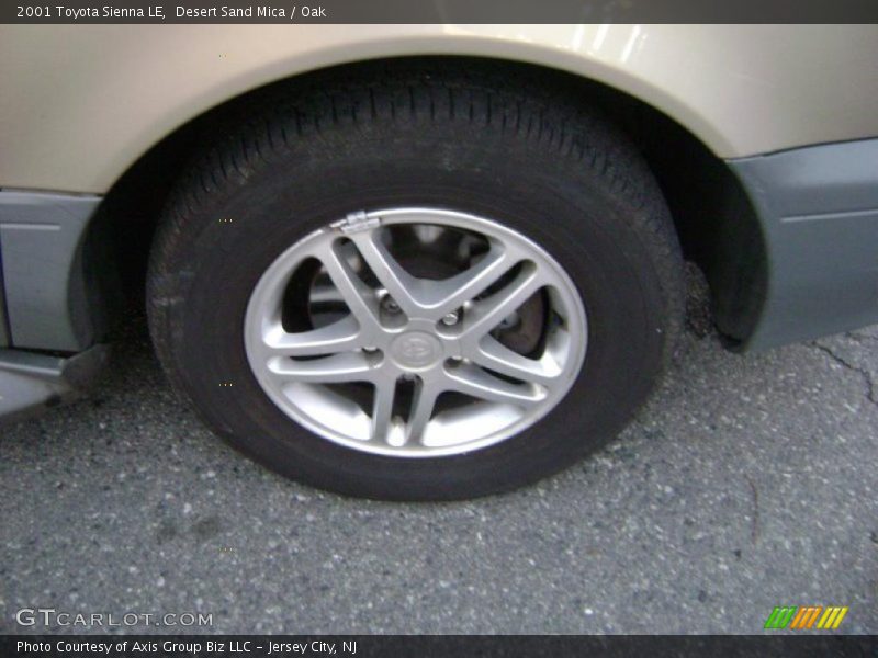 Desert Sand Mica / Oak 2001 Toyota Sienna LE
