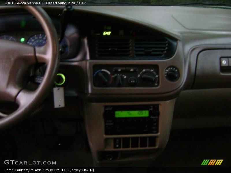 Desert Sand Mica / Oak 2001 Toyota Sienna LE
