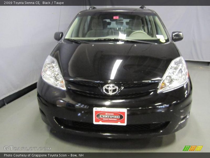 Black / Taupe 2009 Toyota Sienna CE