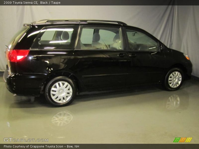 Black / Taupe 2009 Toyota Sienna CE