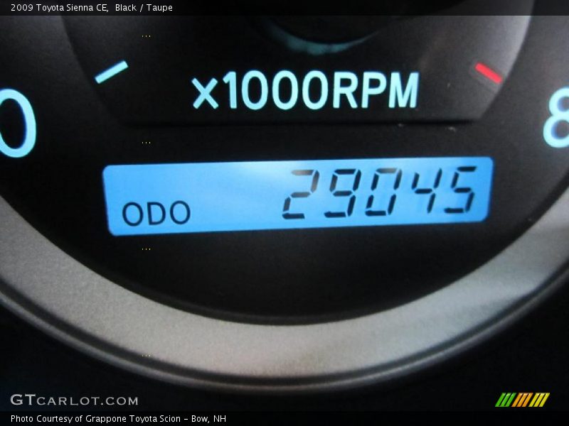 Black / Taupe 2009 Toyota Sienna CE