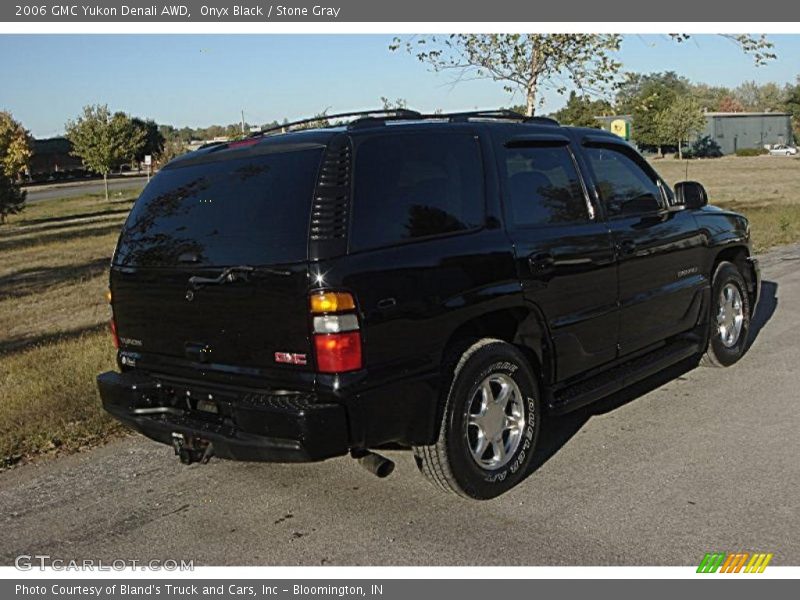 Onyx Black / Stone Gray 2006 GMC Yukon Denali AWD