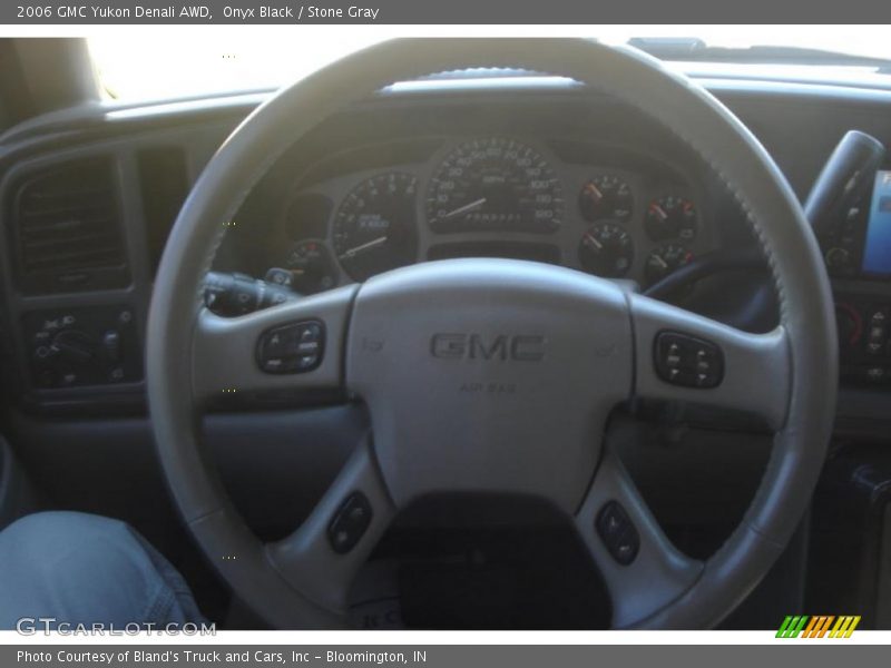 Onyx Black / Stone Gray 2006 GMC Yukon Denali AWD