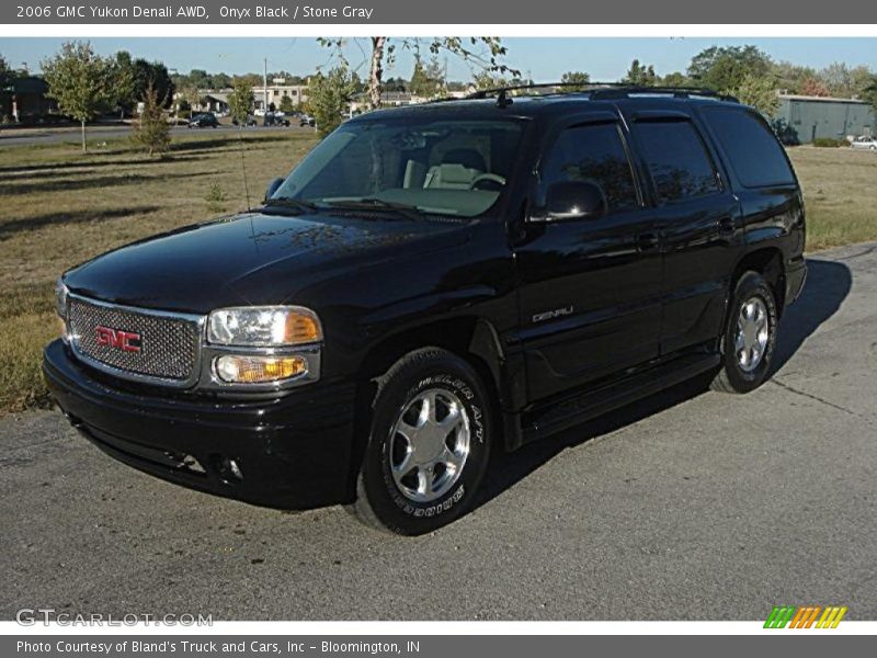Onyx Black / Stone Gray 2006 GMC Yukon Denali AWD
